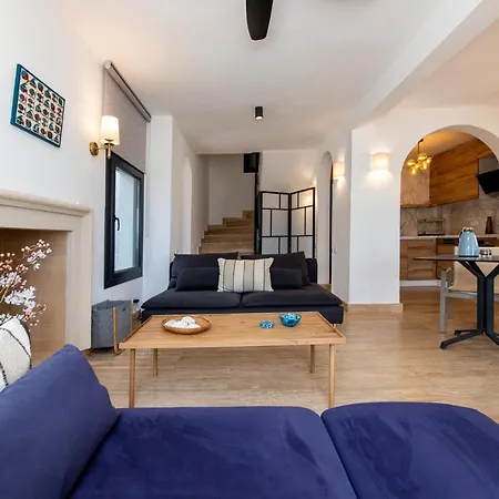 Spacious With Terrace And Sea View In Bodrum