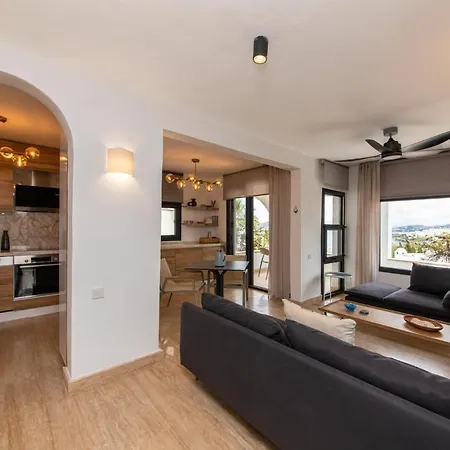 Spacious With Terrace And Sea View In Bodrum * Giris