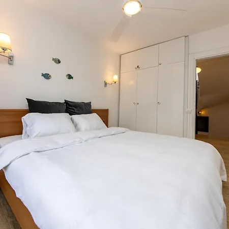 Spacious With Terrace And Sea View In Bodrum