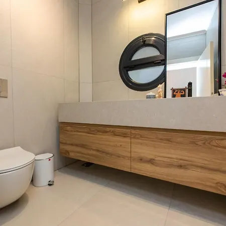 Villa Spacious With Terrace And Sea View In Bodrum Giris