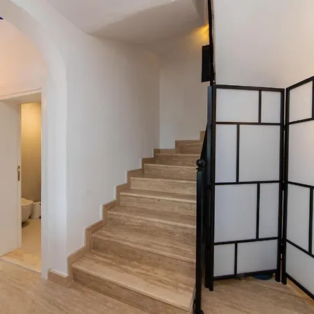 Spacious With Terrace And Sea View In Bodrum Willa